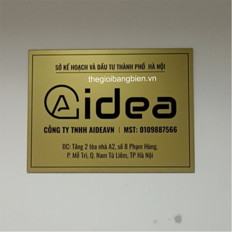 biển công ty mica in uv nhũ đồng đẳng cấp