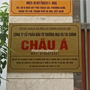 biển tên công ty mica nhũ đồng sang trọng