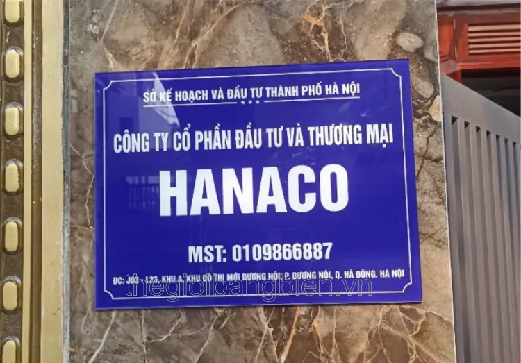 biển tên công ty mica