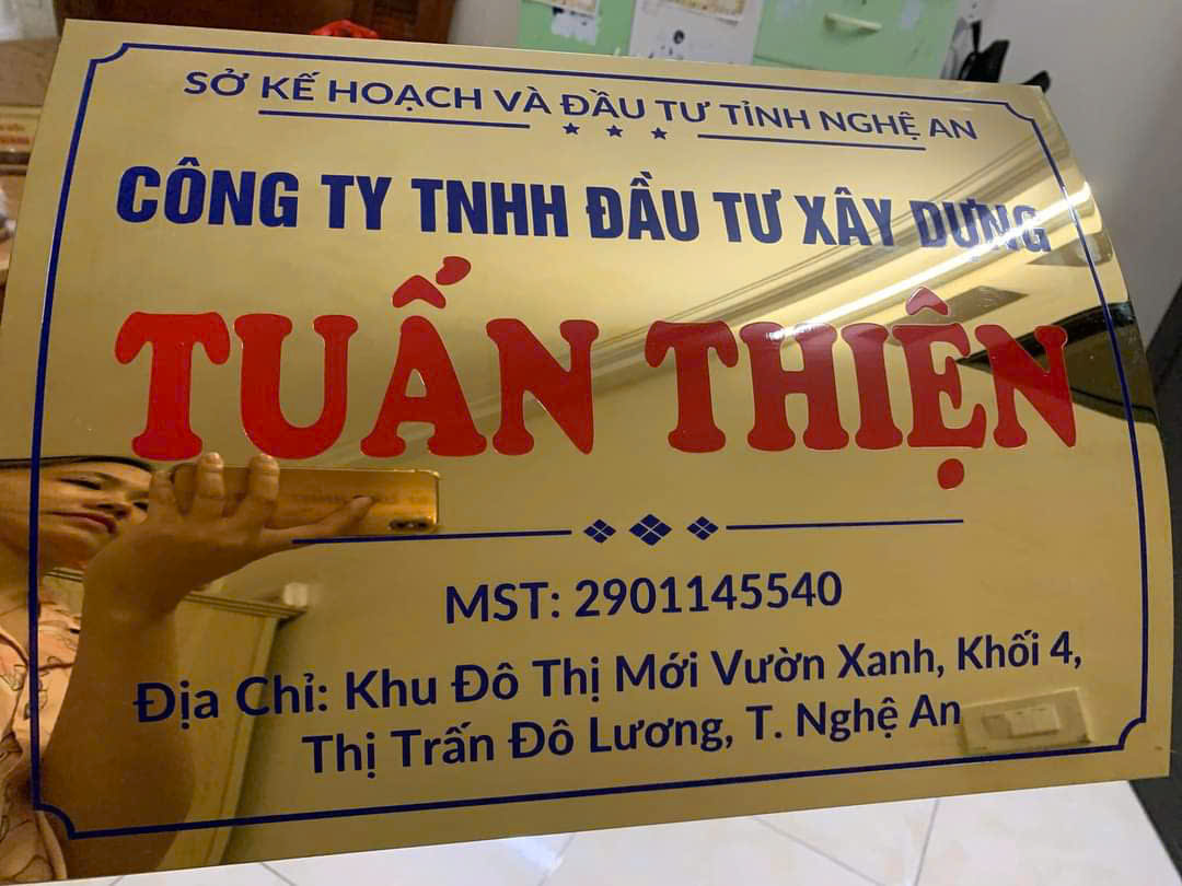 biển inox ăn mòn tên công ty