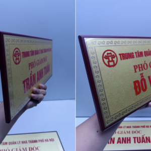 biển phòng ban đồng đế gỗ đẹp