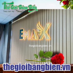 thi công backdrop văn phòng chuyên nghiệp
