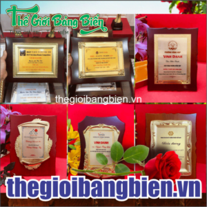 bảng vinh danh sang trọng