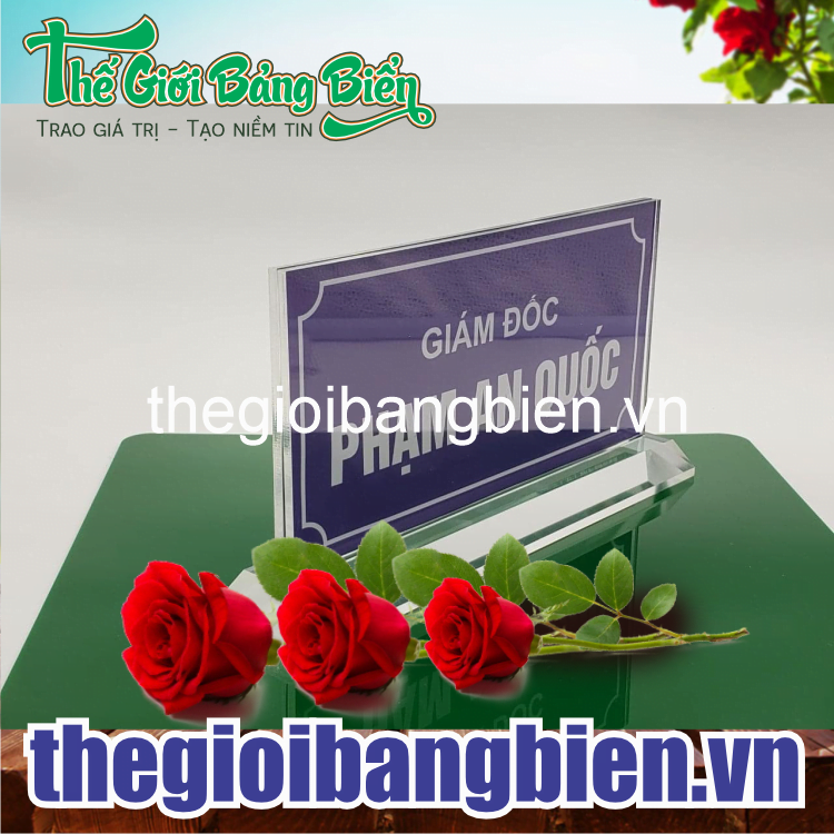 biển chức danh mica sang trọng