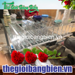 biển tên chức danh mica để bàn