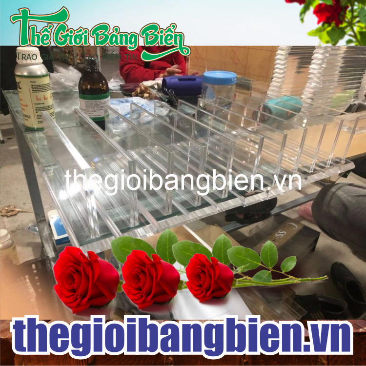biển tên chức danh mica để bàn