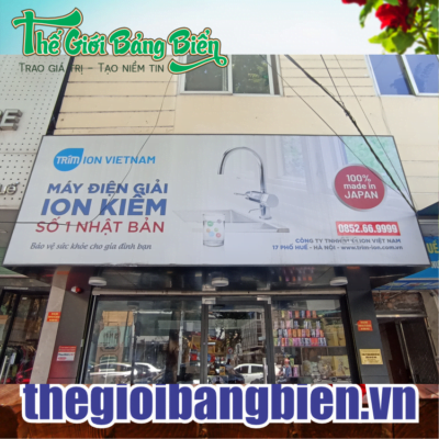 lợi ích biển bạt khung sắt